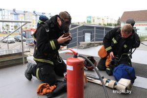 Спасатели Крупского РОЧС ликвидировали условный пожар в торговом центре «К-сити»