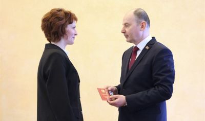 Крупчанка Алеся Коваль удостоена ордена Матери