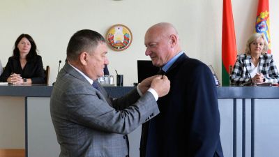 Директор Крупского льнозавода награжден нагрудным знаком отличия «За заслугі ў сельскай гаспадарцы»