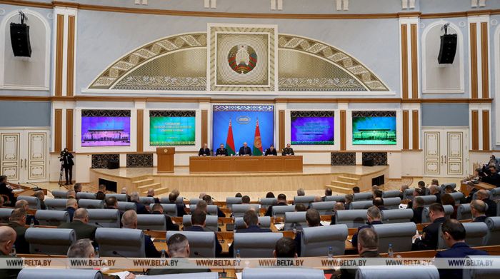 Александр Лукашенко собрал большое совещание по национальной безопасности и ситуации в силовом блоке