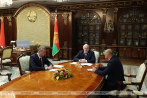 Александр Лукашенко потребовал укрепить позиции Беларуси на российском рынке