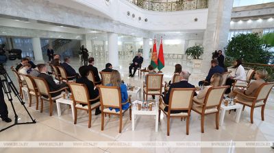&quot;Мы готовы прощать, что можно простить&quot;. Лукашенко о &quot;демократической диктатуре&quot; в Беларуси