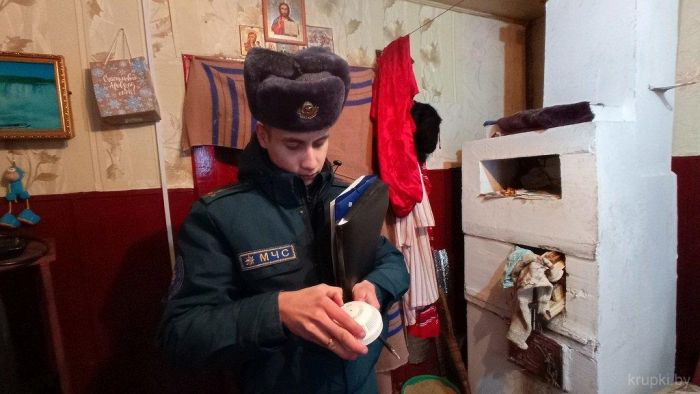 Крупские спасатели проверили домовладения в Крупках, д. Плавучее Галое, станции Бобр, д. Великий Лес