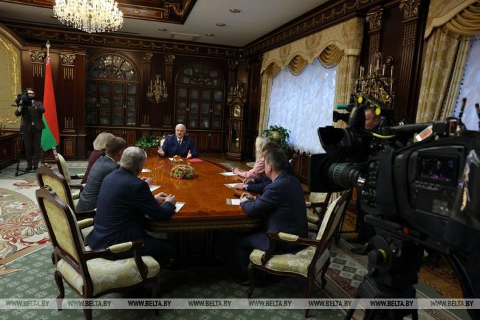 Лукашенко пообещал американцам посетить предстоящее заседание Совета мира