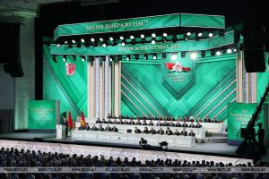 Лукашенко потребовал максимально упростить все требования и процедуры по сносу заброшенных строений