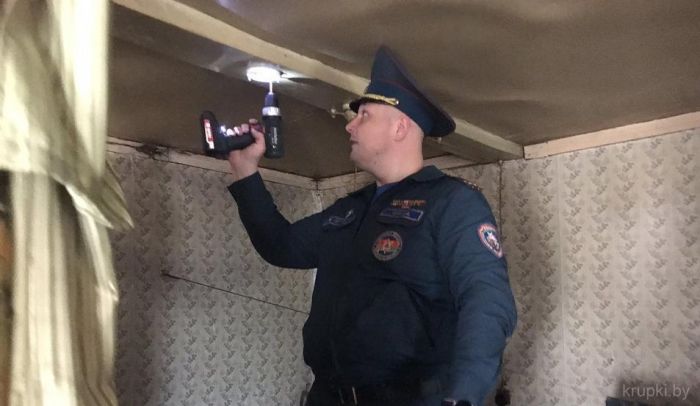 В Крупском районе продолжается пожарно-профилактическая работа в жилом секторе