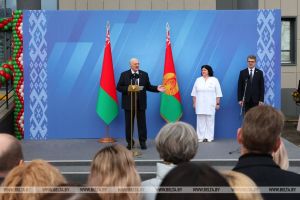 Лукашенко открыл в Минске поликлинику будущего