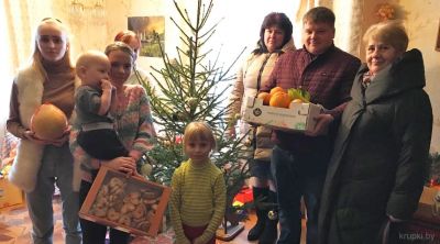Акция «Наши дети» продолжает дарить ребятам радость