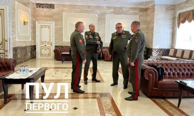 Лукашенко поинтересовался у военных обстановкой на границе с Украиной