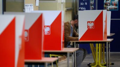 Избиратель - не мешок картошки. Как кандидаты в президенты Польши сражаются за электорат соперников?