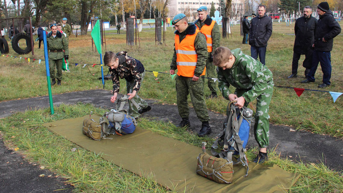 Военно-патриотический клуб «Рубеж» принял участие в конкурсе «Юный спецназовец-2018» (фото)