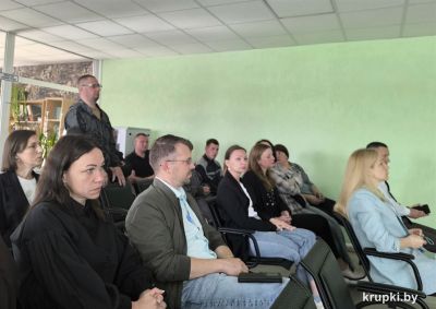 В коллективах рассматривали молодежную политику государства на современном этапе
