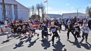 В Крупках с космическим размахом прошел XVI Фестиваль бега и ходьбы (много фото)