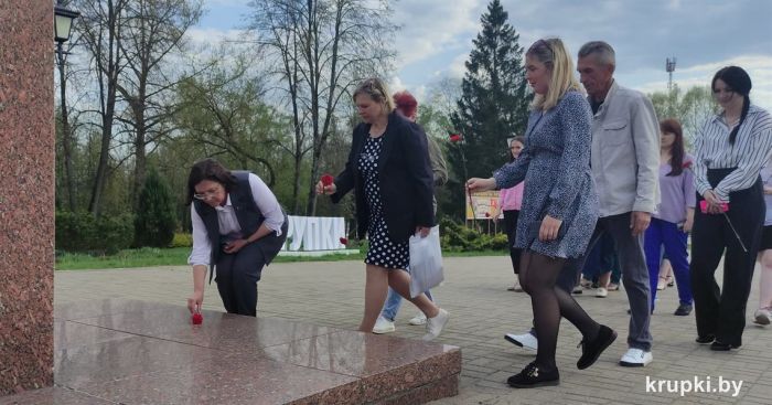 В Крупках состоялось возложение цветов в день 155-летней годовщины со дня рождения Владимира Ленина