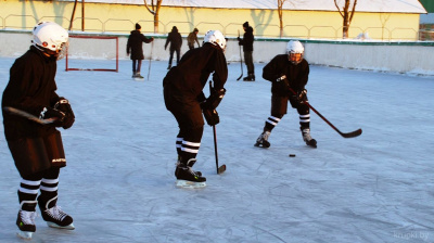 Городской каток в Крупках приглашает на лед любителей активного отдыха