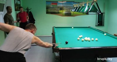 В Крупках стартовал чемпионат района по бильярду среди трудовых коллективов