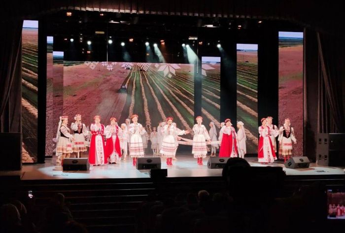Крупскія артысты выступілі на фестывалі народнай творчасці &laquo;Напеў зямлі маёй&raquo;