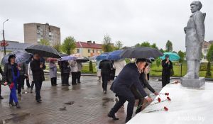 У памятника Герою Советского Союза Е.Ф. Колесовой состоялся митинг, посвященный Дню Великой Победы