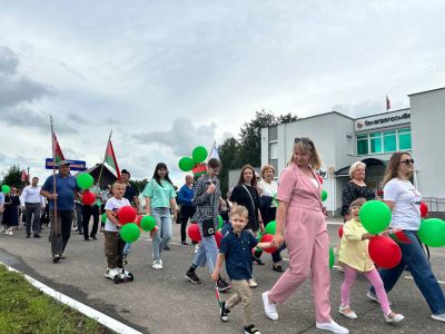 Торжественное шествие прошло в Крупках в честь Дня Независимости Республики Беларусь
