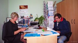 За содействием в трудоустройстве на ярмарку вакансий в Крупках обратились 11 граждан