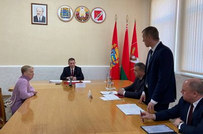 Председатель Миноблисполкома проводит приём граждан в Вилейке