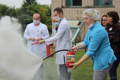 Спасатели провели тренинг с работниками Крупской ЦРБ