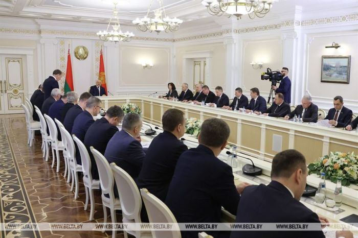 Лукашенко потребовал принять меры для снижения цен на овощи в межсезонье