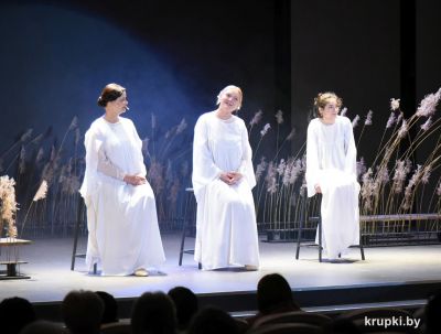 В Крупках состоялся показ спектакля «Горький хлеб»