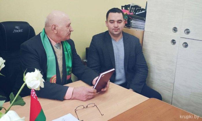 В Крупках продолжает работу общественная приемная