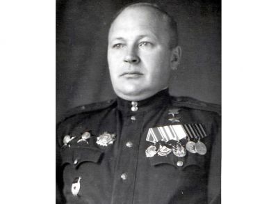 Что объединяет Обчугу и Героя Советского Союза Василия Баландина?