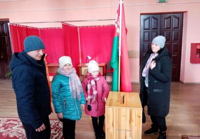 Крупская молодежь активно использует право быть участниками референдума