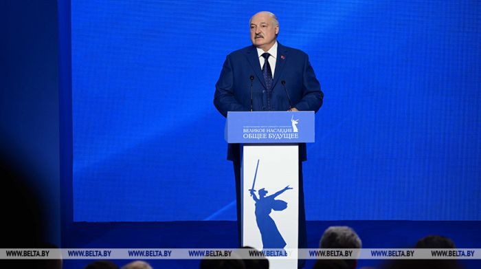 &quot;Вместе мы - мощнейшая сила. И нас никогда не победить!&quot; Полное выступление Лукашенко на союзном форуме в Волгограде
