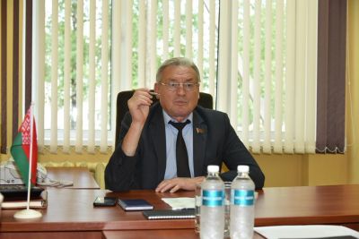 В Крупском районе депутаты провели Единый день приема