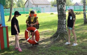 Крупские спасатели снова побывали в гостях у отдыхающих в «Яновщина»