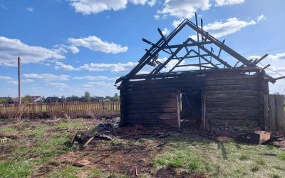 Из-за окурка сгорел сарай в агрогородке Староселье