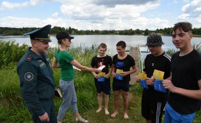 БРСМ и РОЧС патрулировали массовые места отдыха в Крупках