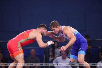 Полуфинал соревнований по вольной борьбе II Игр стран СНГ стартовал в Солигорске