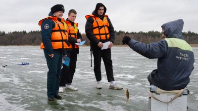 Крупские спасатели и активисты БРСМ провели рейд на реке Бобр