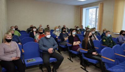 Делегат VI Всебелорусского народного собрания Николай Усеня выступил в коллективах Крупского лесхоза и Крупского лесопильное производство