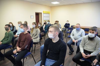 Открытый диалог власти и молодежи провели в Крупках