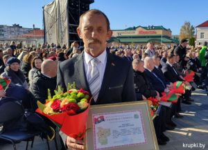 Почетной грамотой Миноблисполкома награждён водитель СУП &quot;Щавры-агро&quot; Николай Деревяго