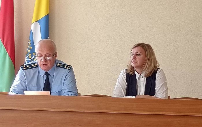 Прокурор встретился с коллективом Крупского льнозавода