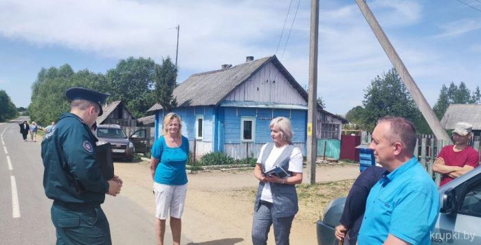 Жители пос. Хольневичи задали волнующие вопросы представителям власти