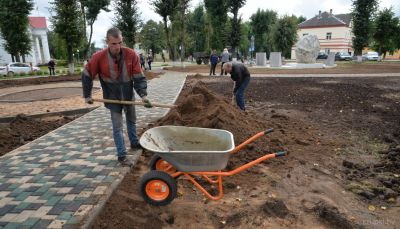 В центре Крупок создается парковая зона