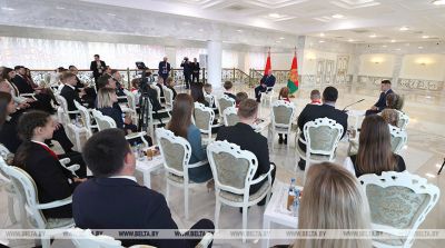 Лукашенко встречается с молодежным активом