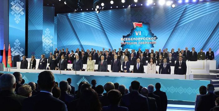 Лукашенко: мы переживаем очень серьезный и переломный период в жизни страны и народа