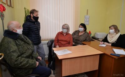Крупчане вносят предложения и обращаются со своими проблемами в общественные приемные