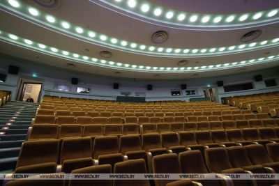 Более 400 кв.м светодиодных экранов, 300 световых приборов, места для голосования – основательно подготовили Дворец Республики к ВНС