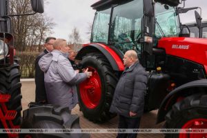 Минский тракторный завод ежегодно поставляет в Азербайджан не менее 700 единиц техники