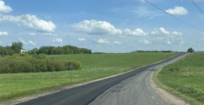 ДРСУ № 164 ведет ремонтные работы на участке автодороги Черея-Холопеничи